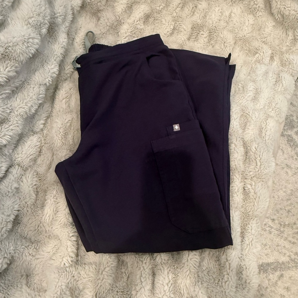 FIGS  Yola skinny in purple shadow